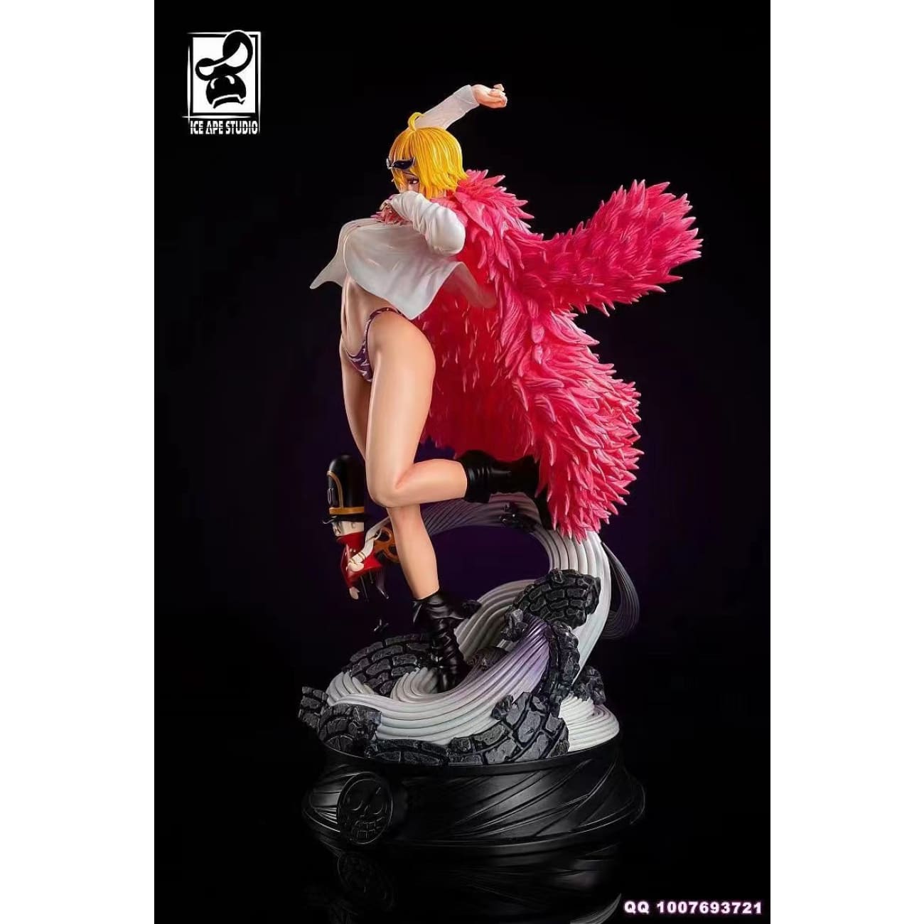 Ice Ape Studio / I.A.S - Female Donquixote Doflamingo [2 Variants]
