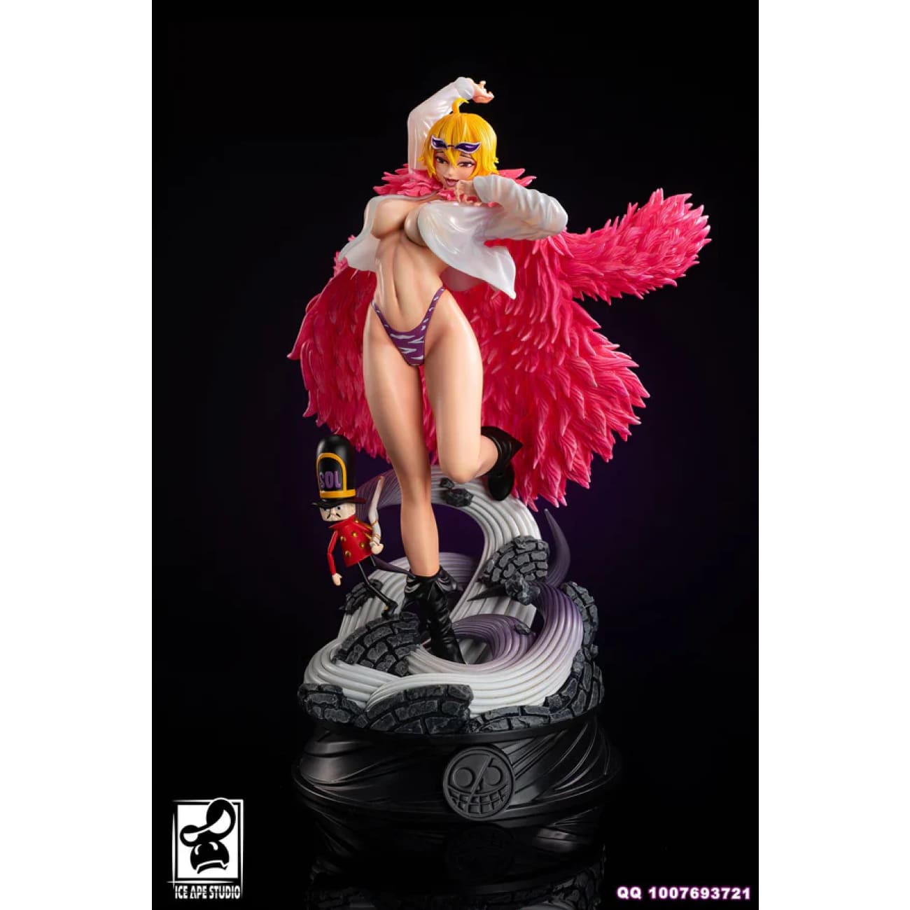 Ice Ape Studio / I.A.S - Female Donquixote Doflamingo [2 Variants]