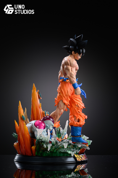 UNO Studio - 1/5 Scale Son Goku vs Frieza / 1/3 Scale Son Goku