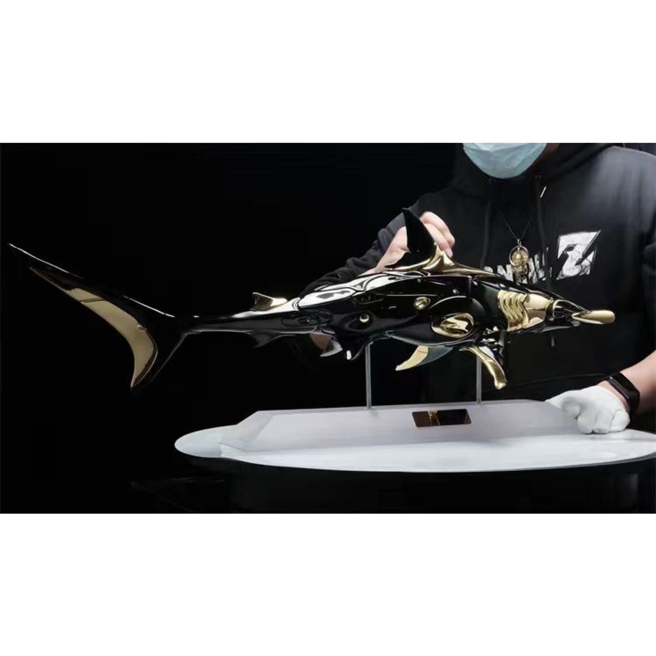 Imagine Lion Studio - Shark [Black Gold / White Gold]