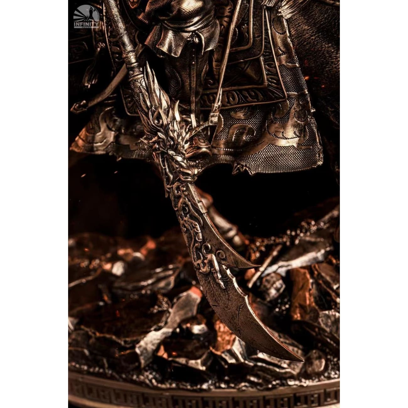 Infinity Studio - Blade-Wielding Guan Yu [3 Variants]