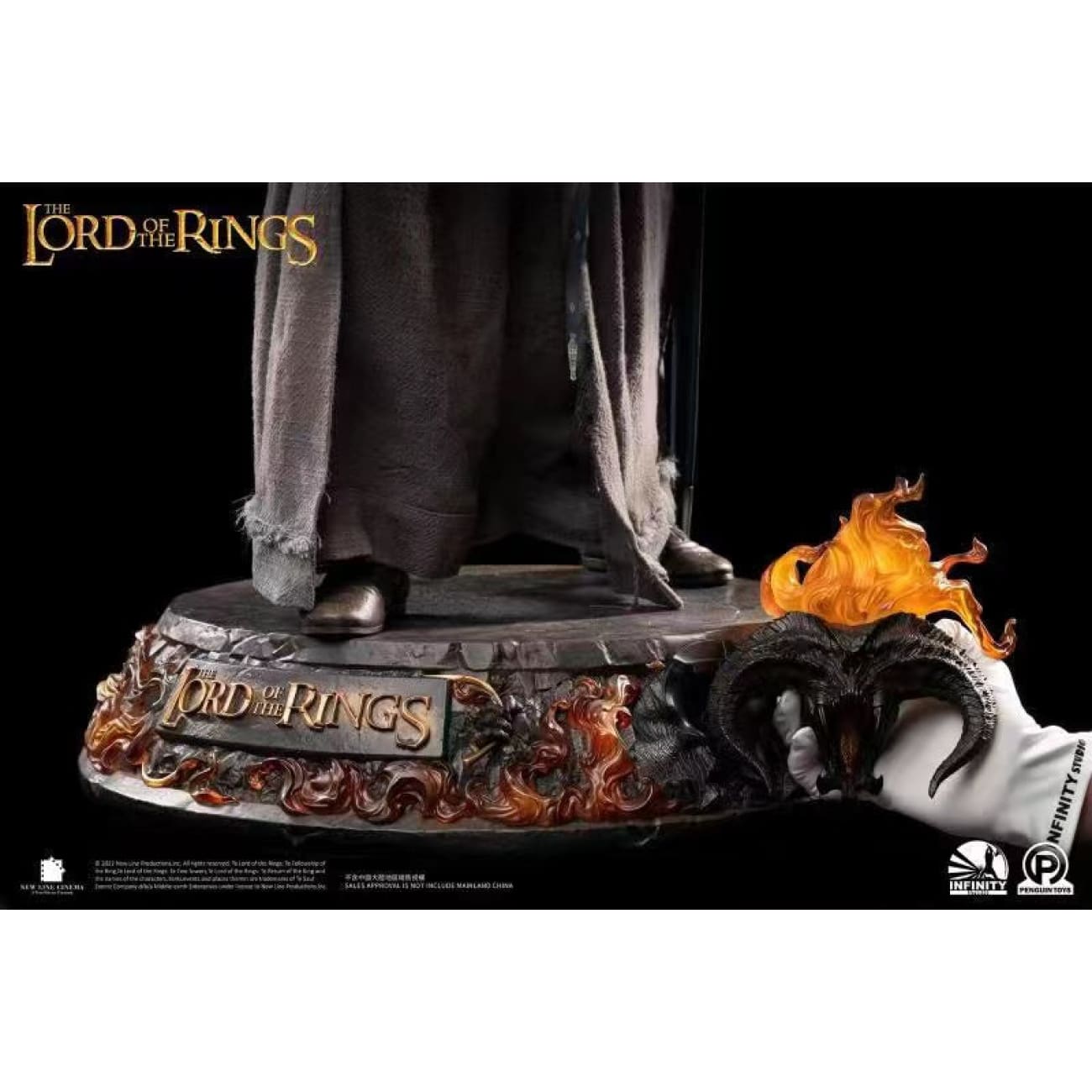 Infinity Studio X Penguin  Toys - Gandalf [1/2 scale]