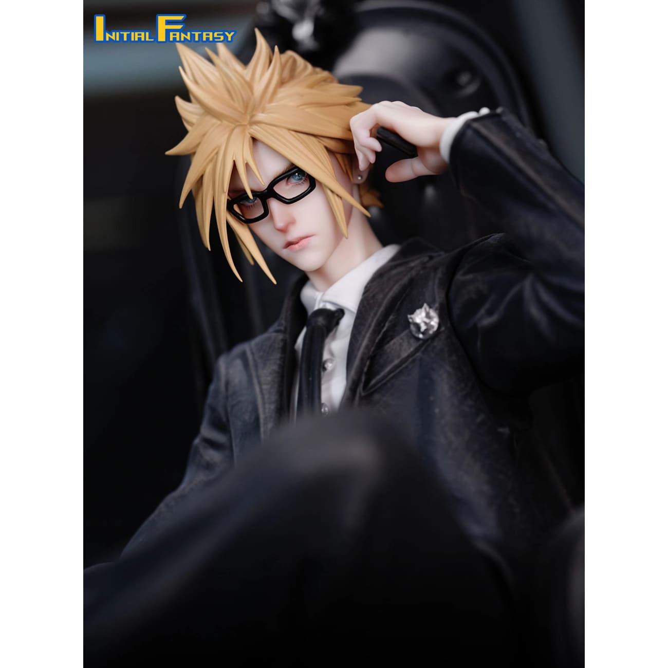 Initial Fantasy Studio - Cloud Strife Suit Thug Ver. [2 Variants]