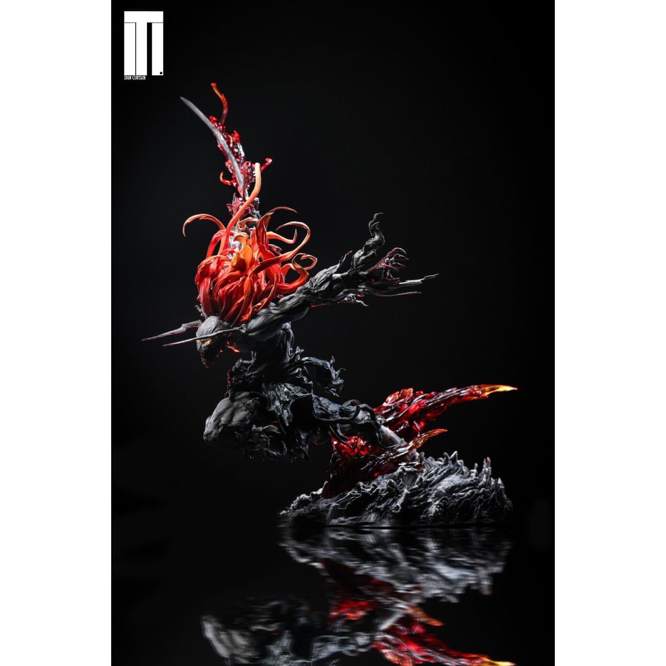 Iron Curtain Studio - Ichigo Kurosaki Hallow Form