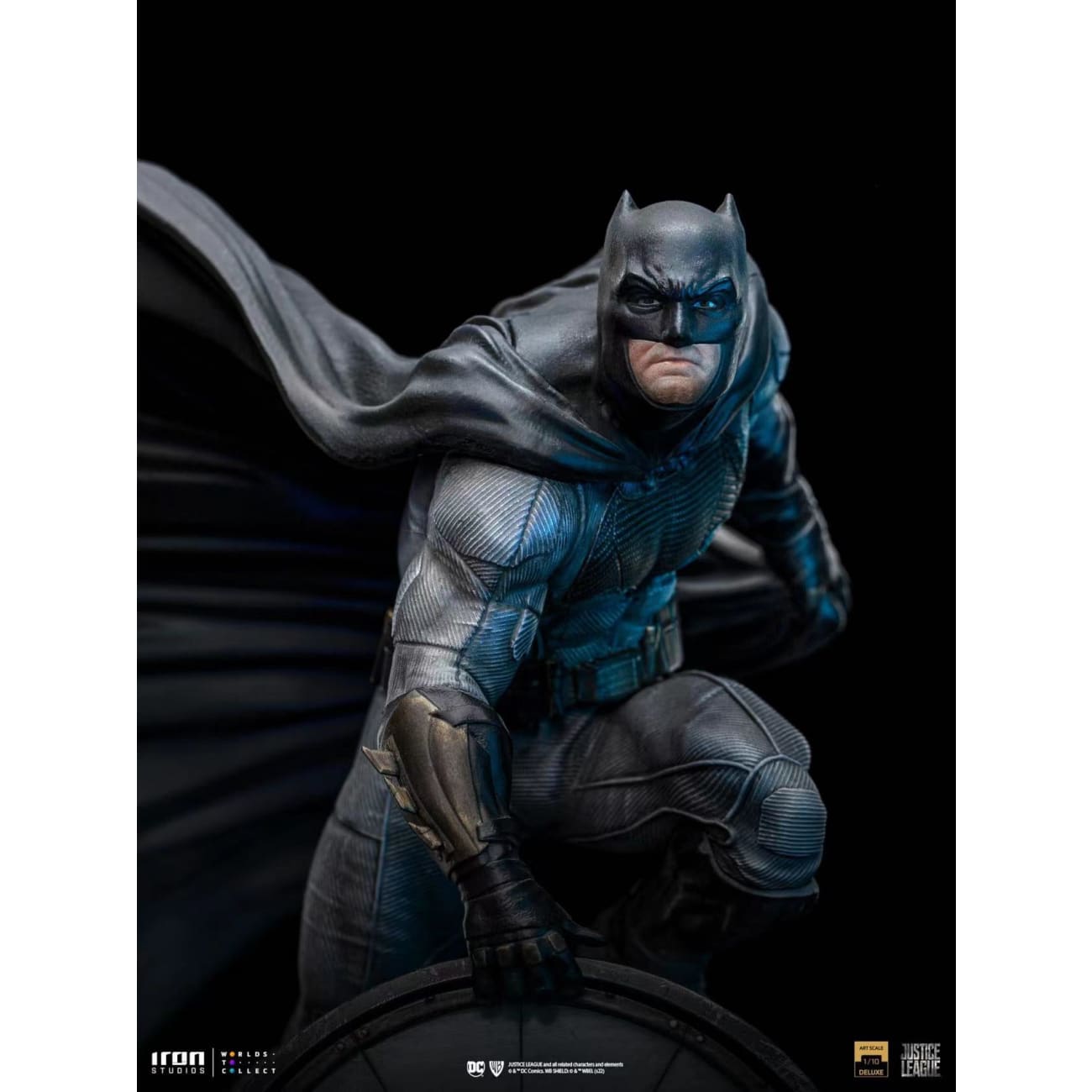 Iron Studios - Batman on Batsignal