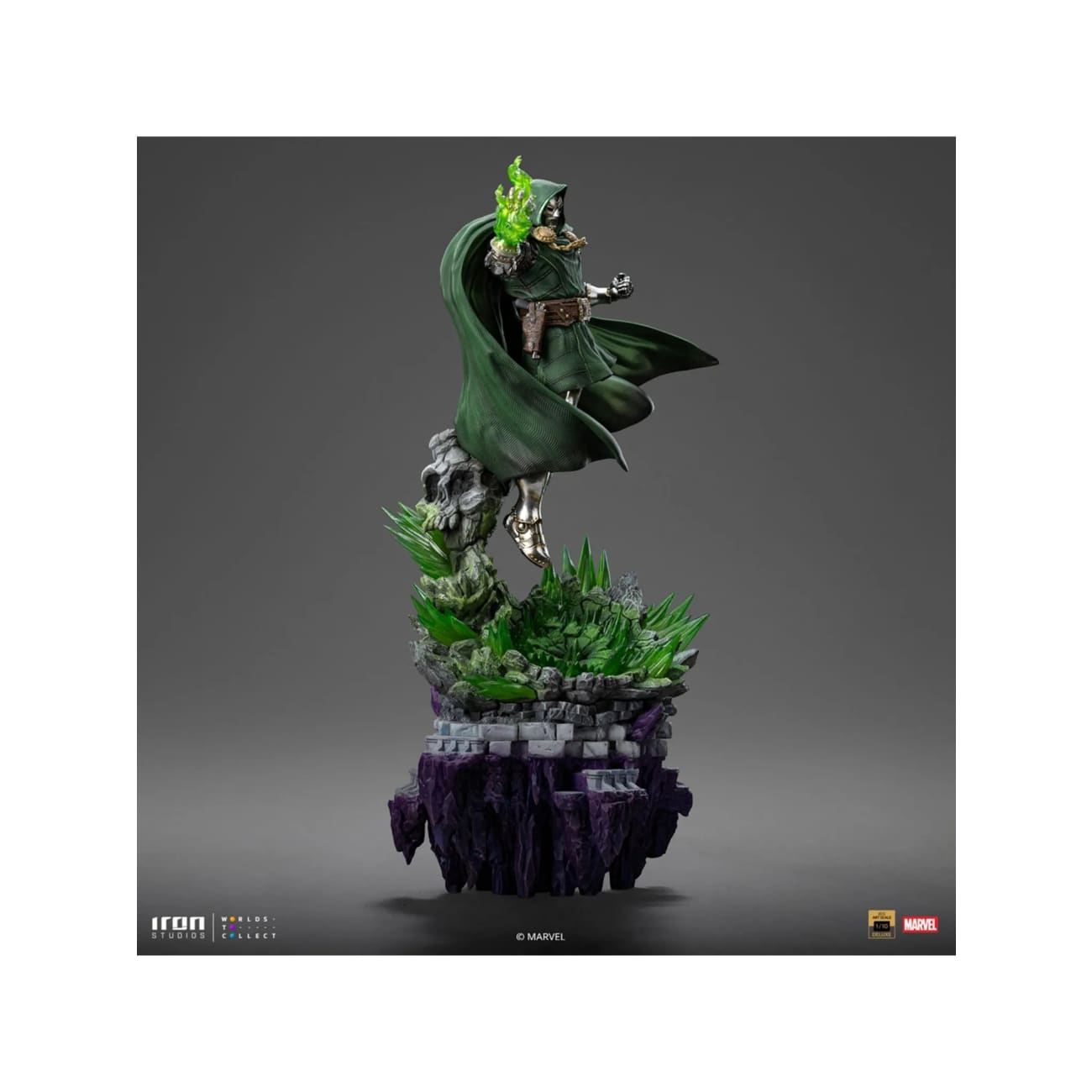 Iron Studios - Doctor Doom Standard Version [ MARCAS20225-10] / Deluxe Version [MARCAS20125-10] [2 Variants]