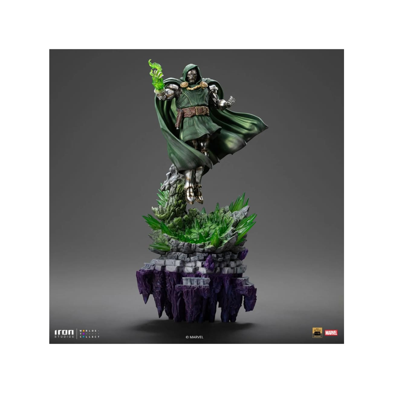 Iron Studios - Doctor Doom Standard Version [ MARCAS20225-10] / Deluxe Version [MARCAS20125-10] [2 Variants]