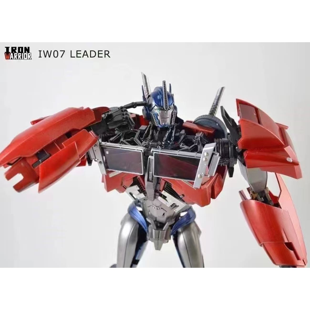 Iron Warrior Studio - Optimus Prime 2.0 IW-07 Leader