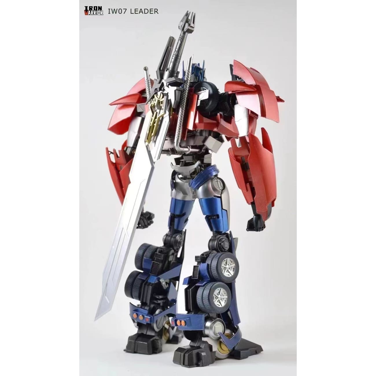 Iron Warrior Studio - Optimus Prime 2.0 IW-07 Leader
