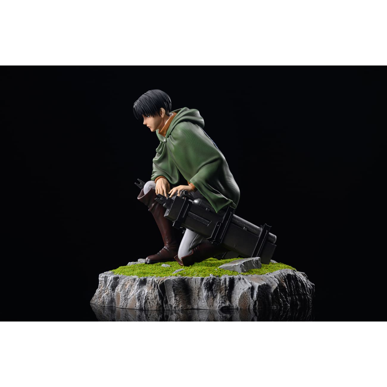 JR Studio - Levi Ackerman / Erwin Smith [3 Variants]