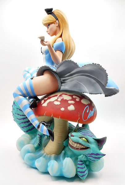 Sideshow - Alice in Wonderland