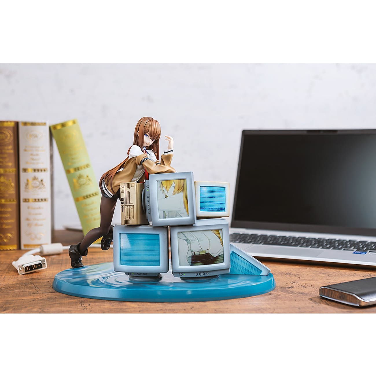 Kadokawa Studio - Kurisu Makise [2 Variants]