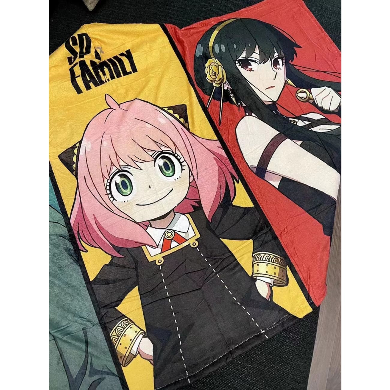 Loid Forger, Yor Forger & Anya Forger Wearable Neck Blanket