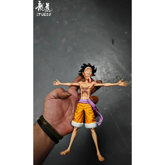 Long Hu Studio - Shrunken Exhausted Old Man Luffy [2 Variants]