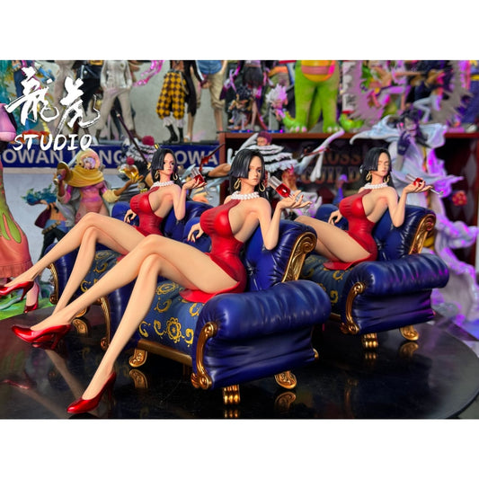 Long Hu Studio - Sitting Sofa Boa Hancock [3 Variants]