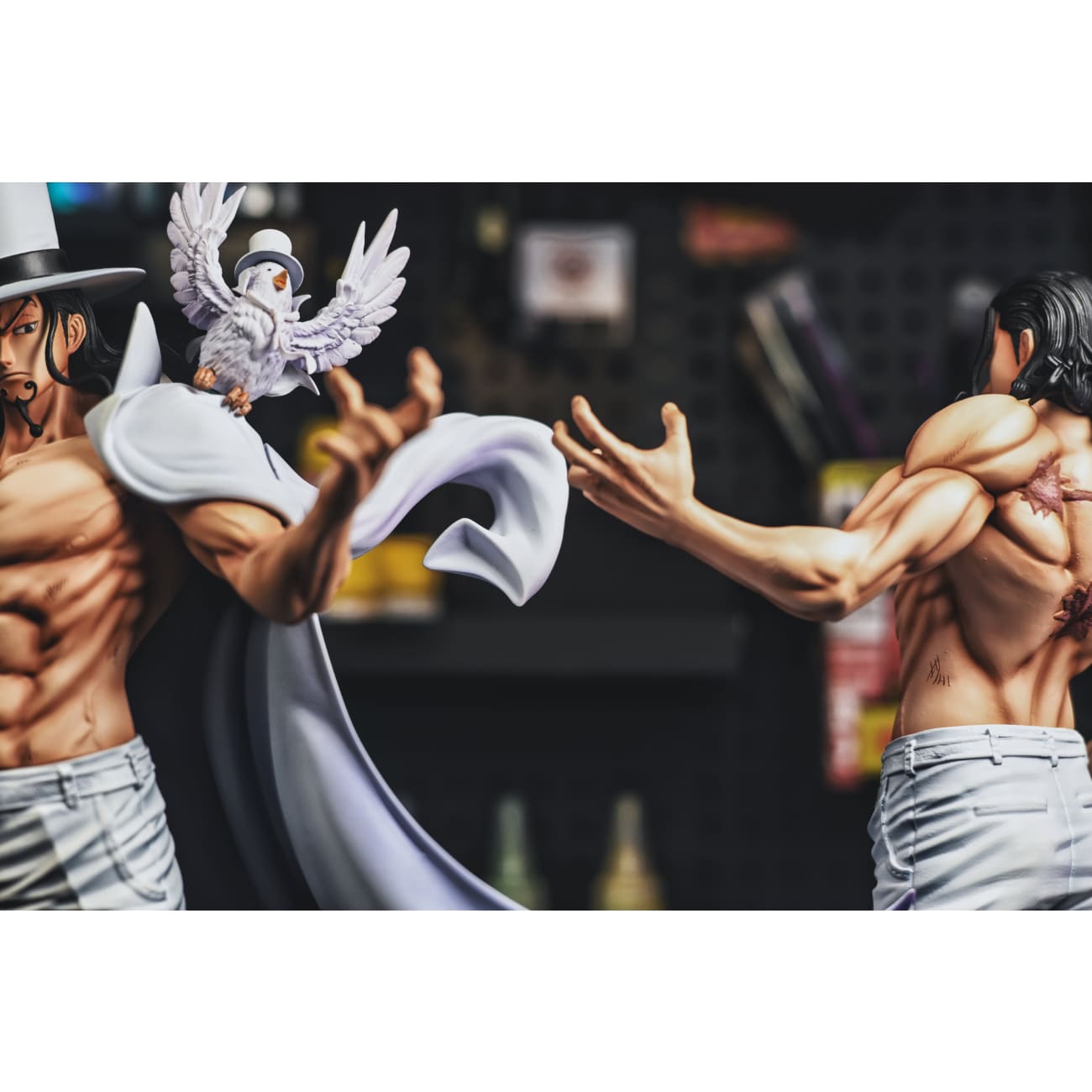 Long Hu Studio - Standing Rob Lucci [2 Variants]