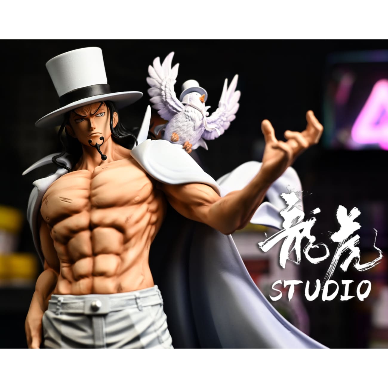 Long Hu Studio - Standing Rob Lucci [2 Variants]