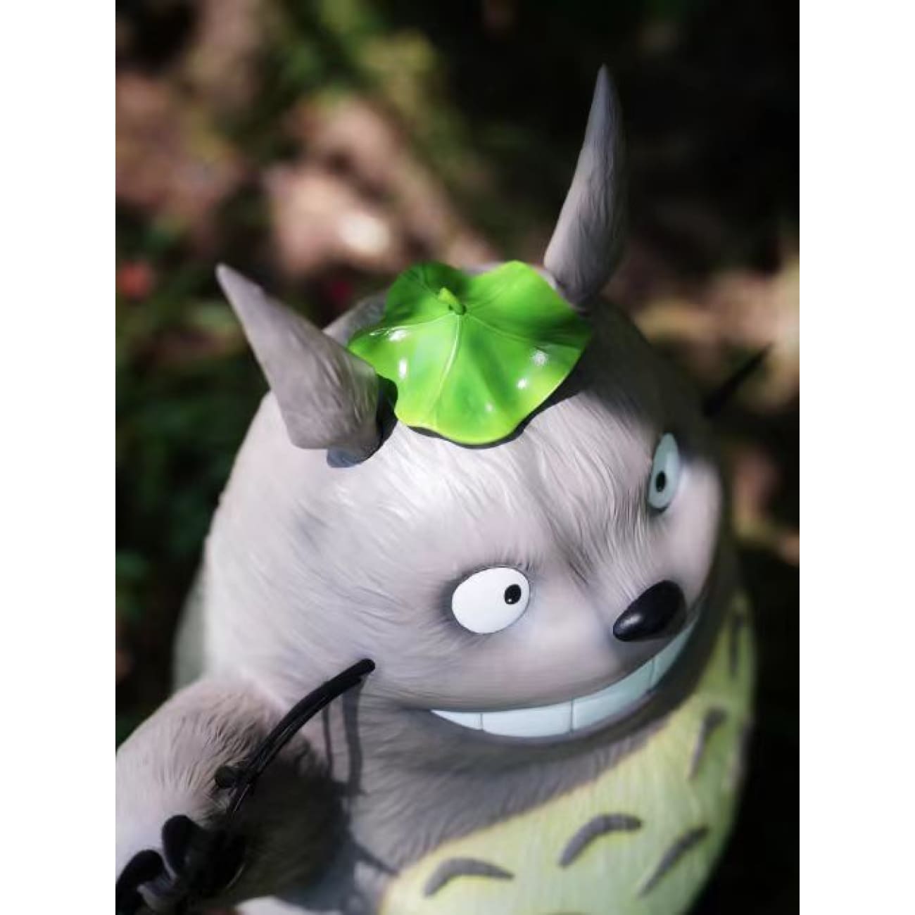 Long Miao Studio - Beckoning Totoro