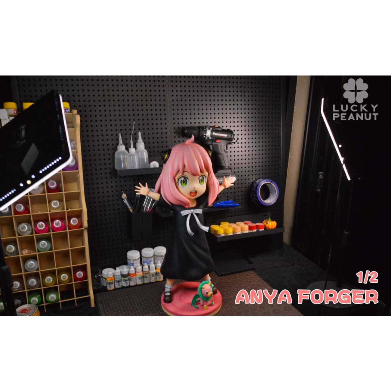 Lucky Peanut Studio - Anya Forger Asking Hug