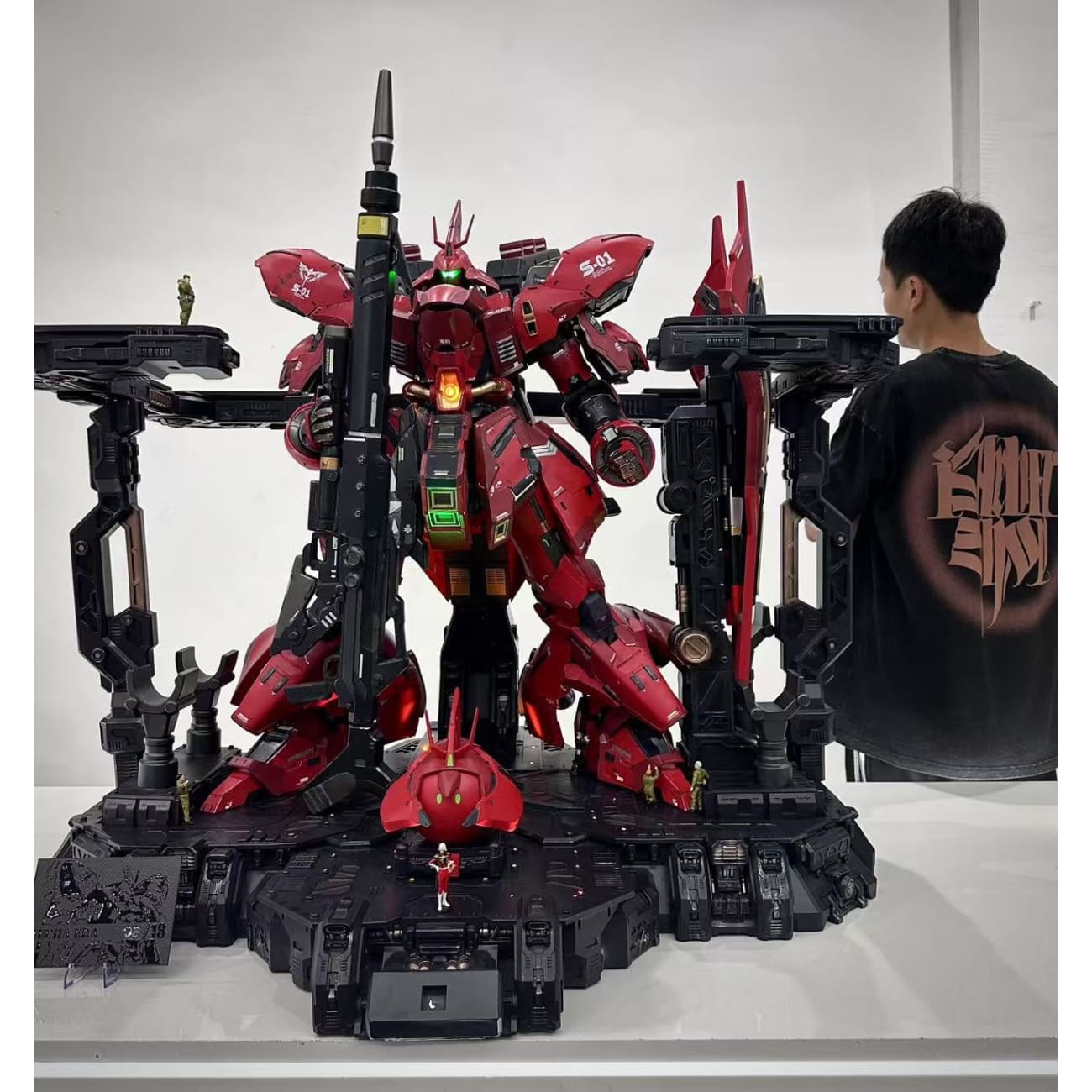 Mecha Era Studio - Sazabi