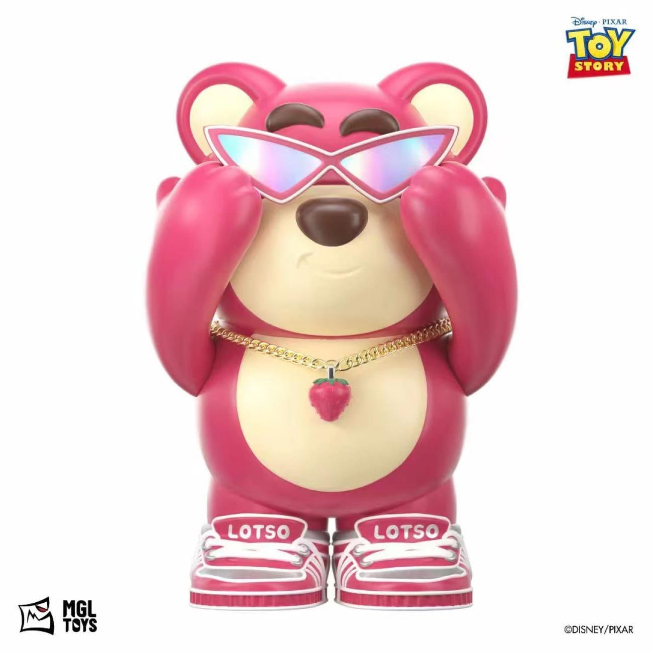 MGL TOYS - Lots-o'-Huggin' Bear Covering Eyes