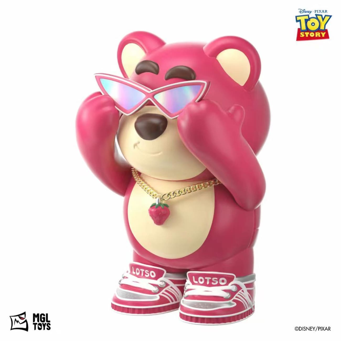 MGL TOYS - Lots-o'-Huggin' Bear Covering Eyes