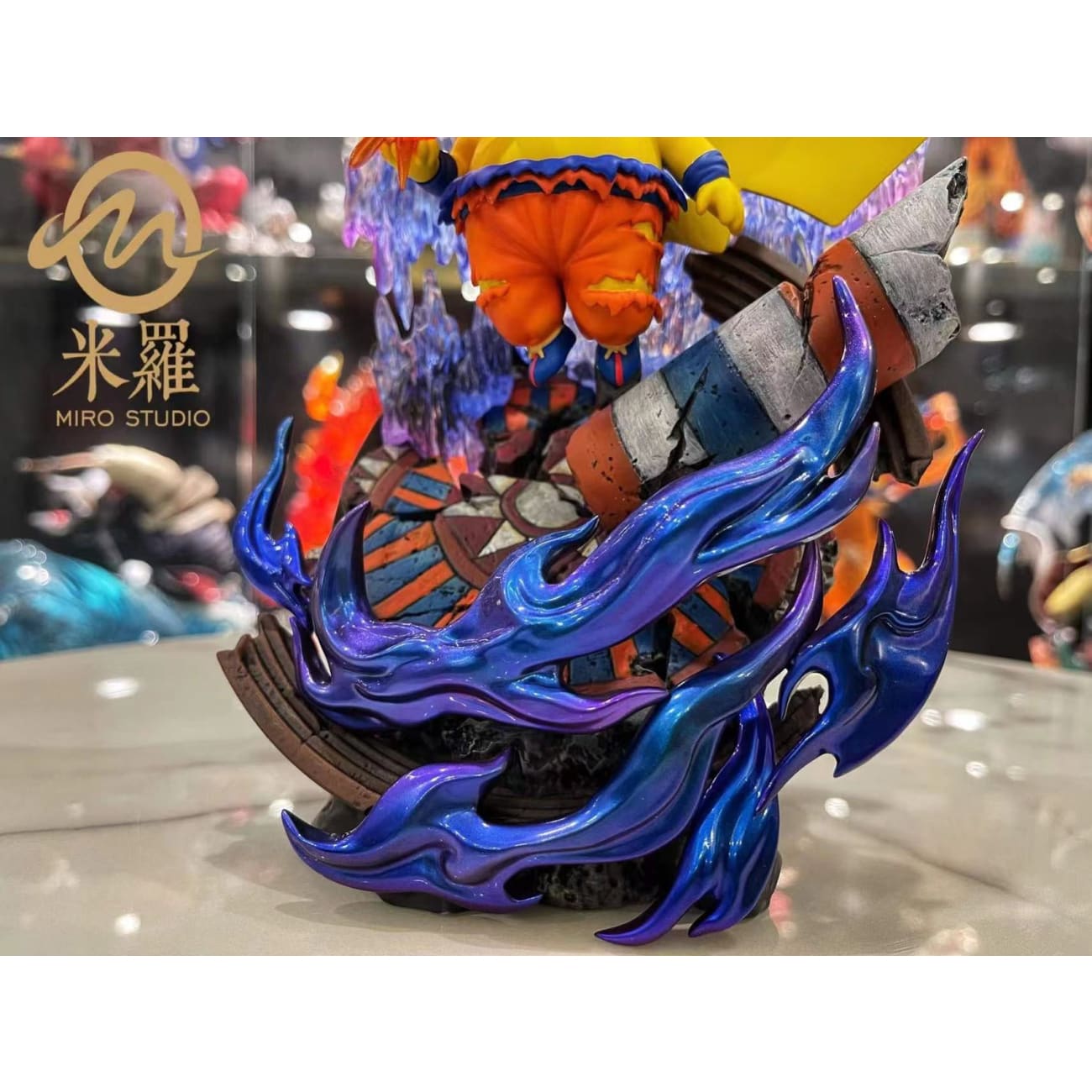Miro Studio - Pikchu cosplay Ultra instinct Son Goku