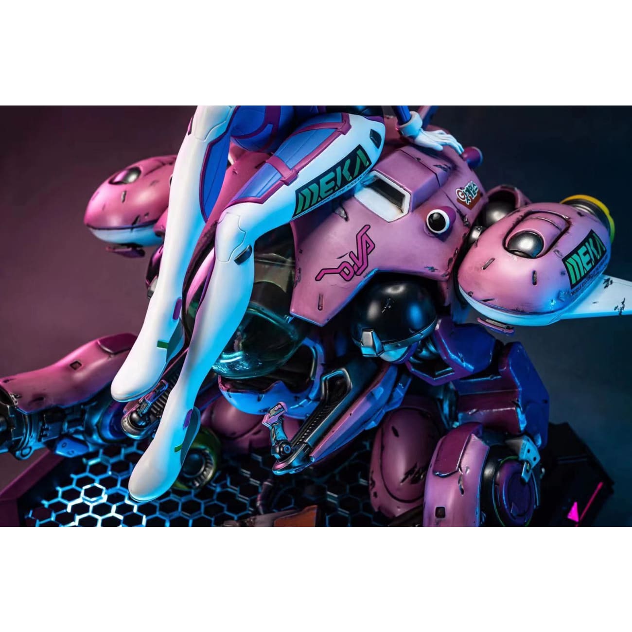 MKE Studio - Mecha DVA + Cast Off 1/4 scale [2 variants]