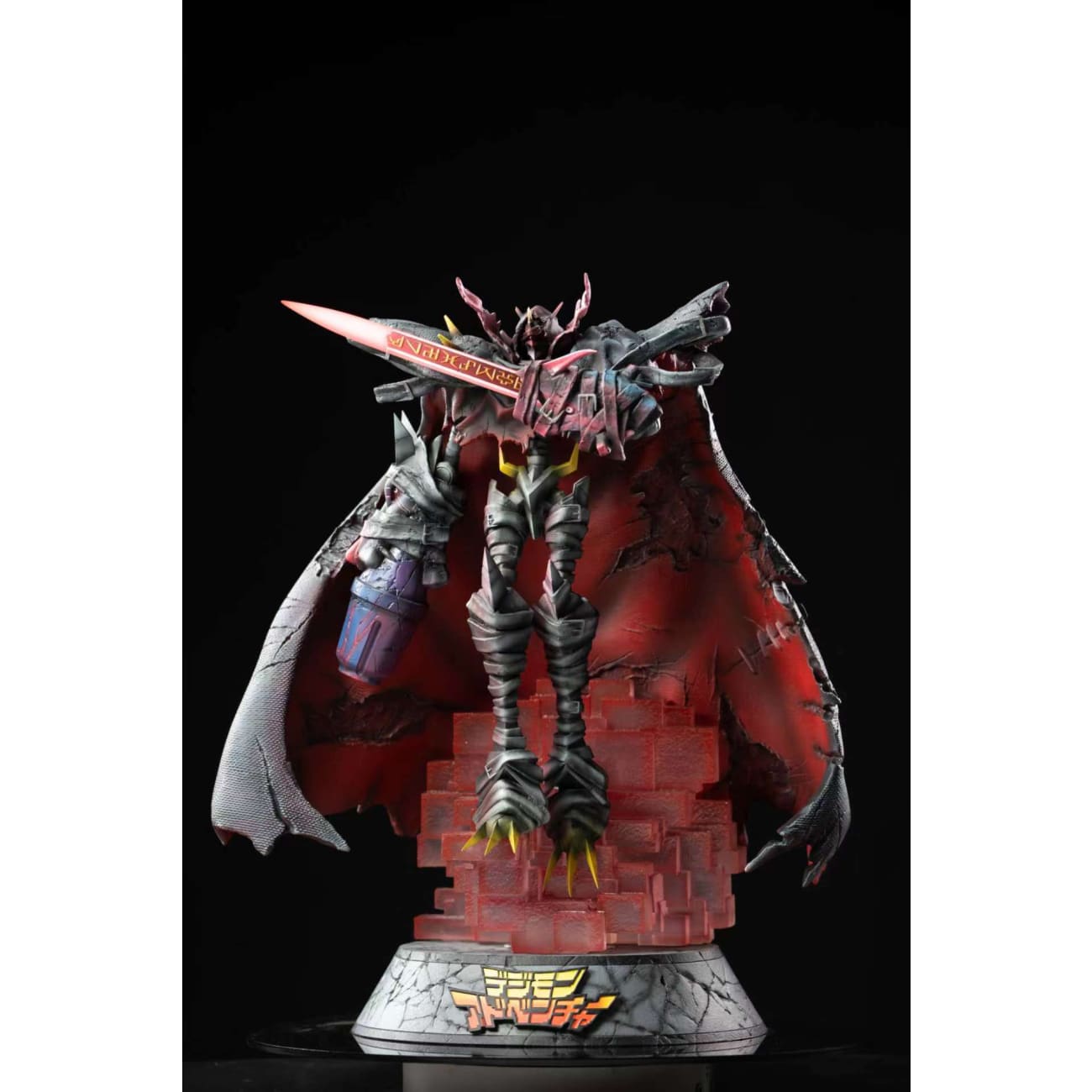 MO Studio x PaPa Studio - Battle Damaged Omegamon Zwart