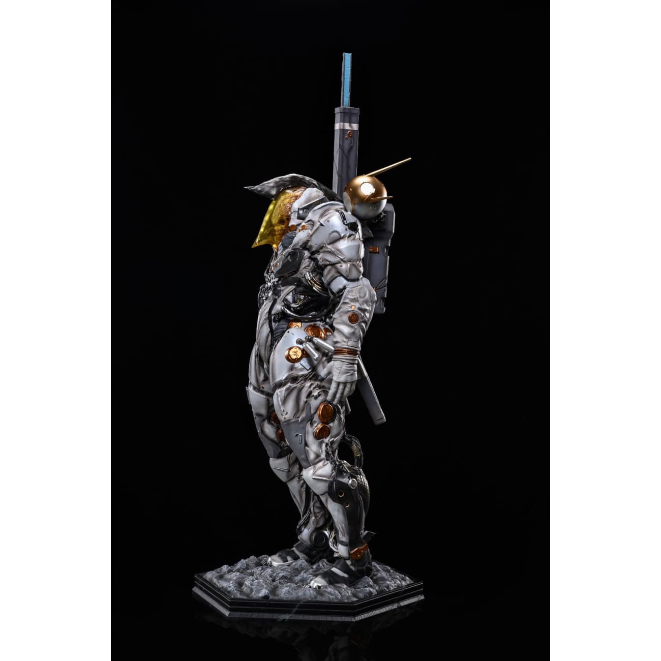 Monster Studio - Hideo Kojima Ludens