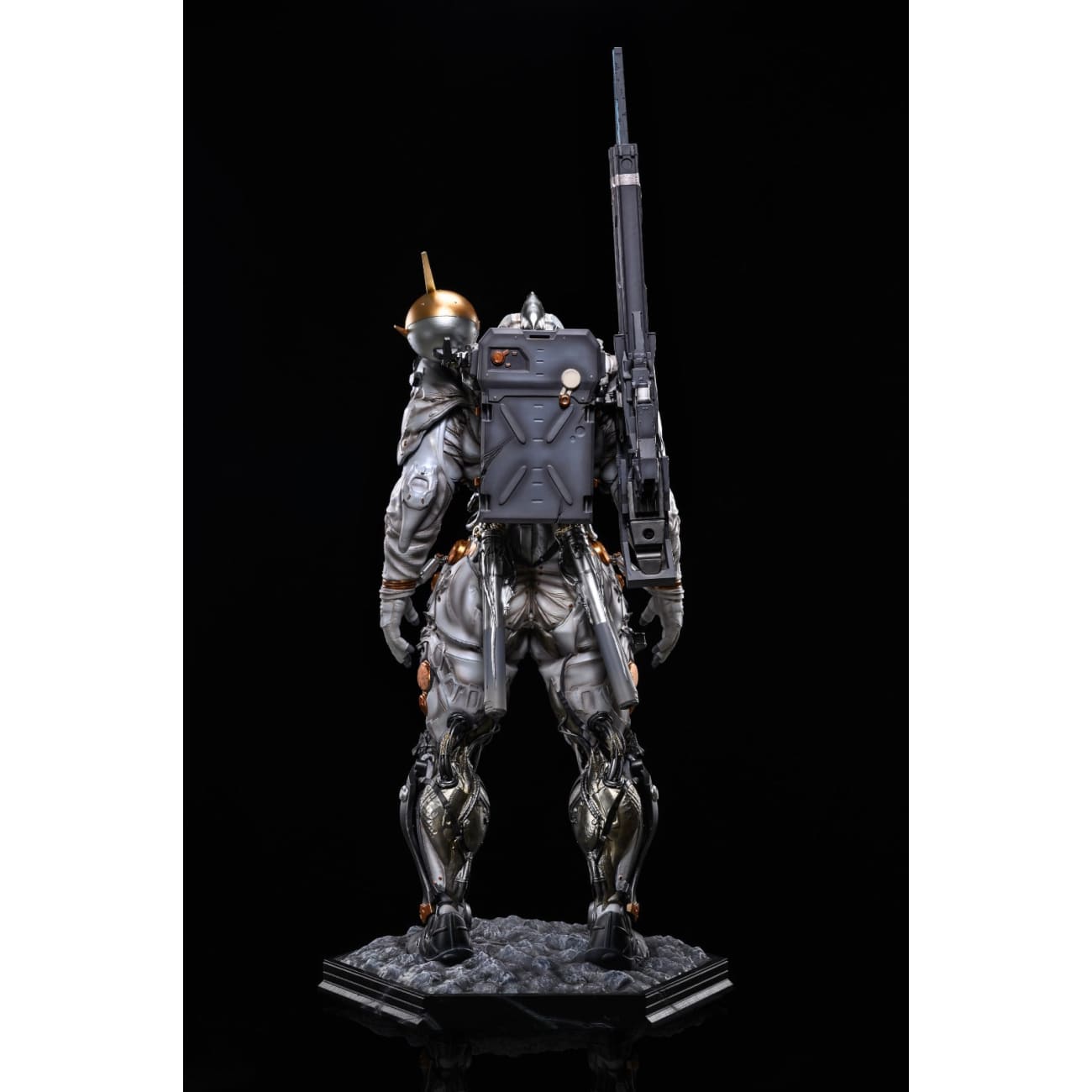 Monster Studio - Hideo Kojima Ludens