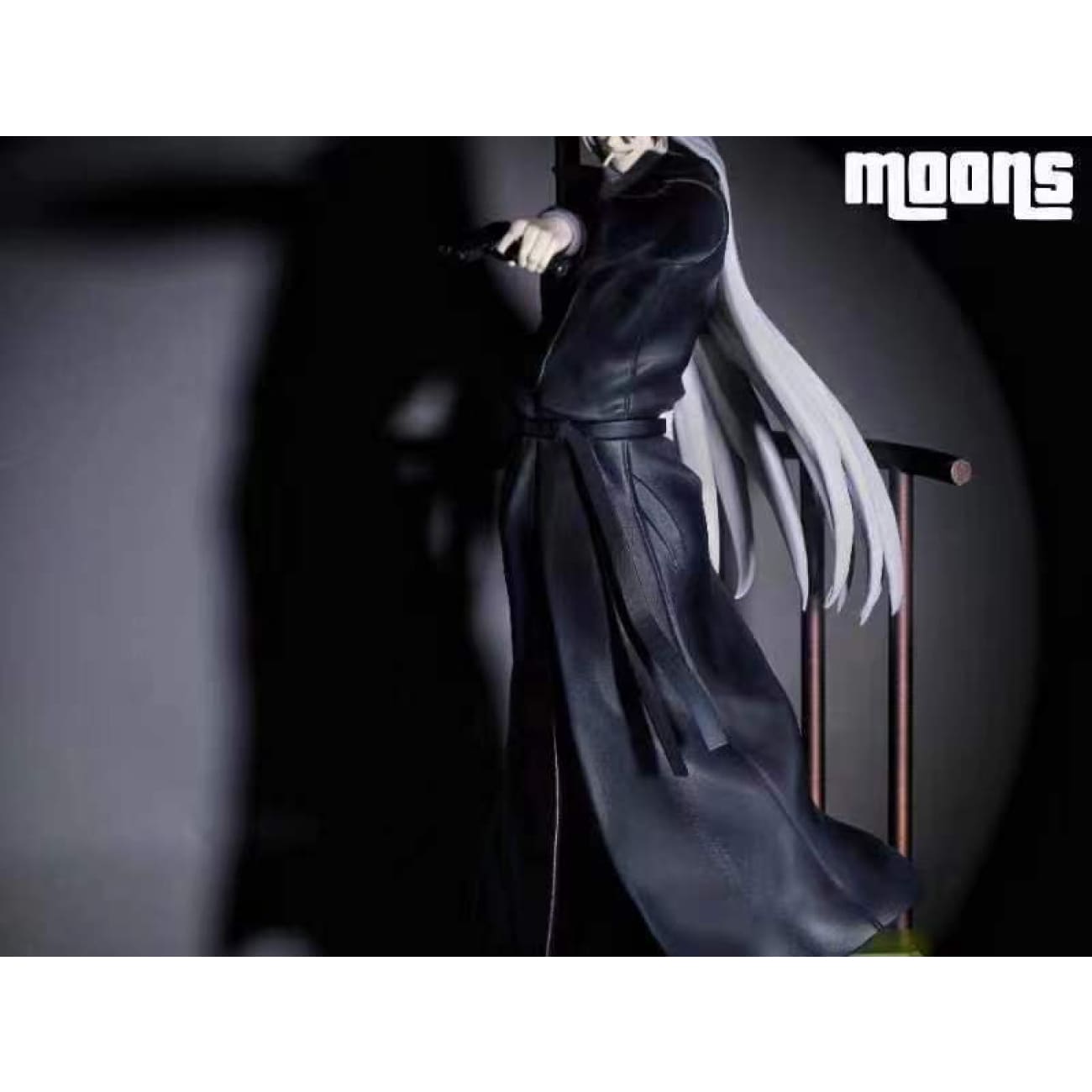 Moons Studio - Gin