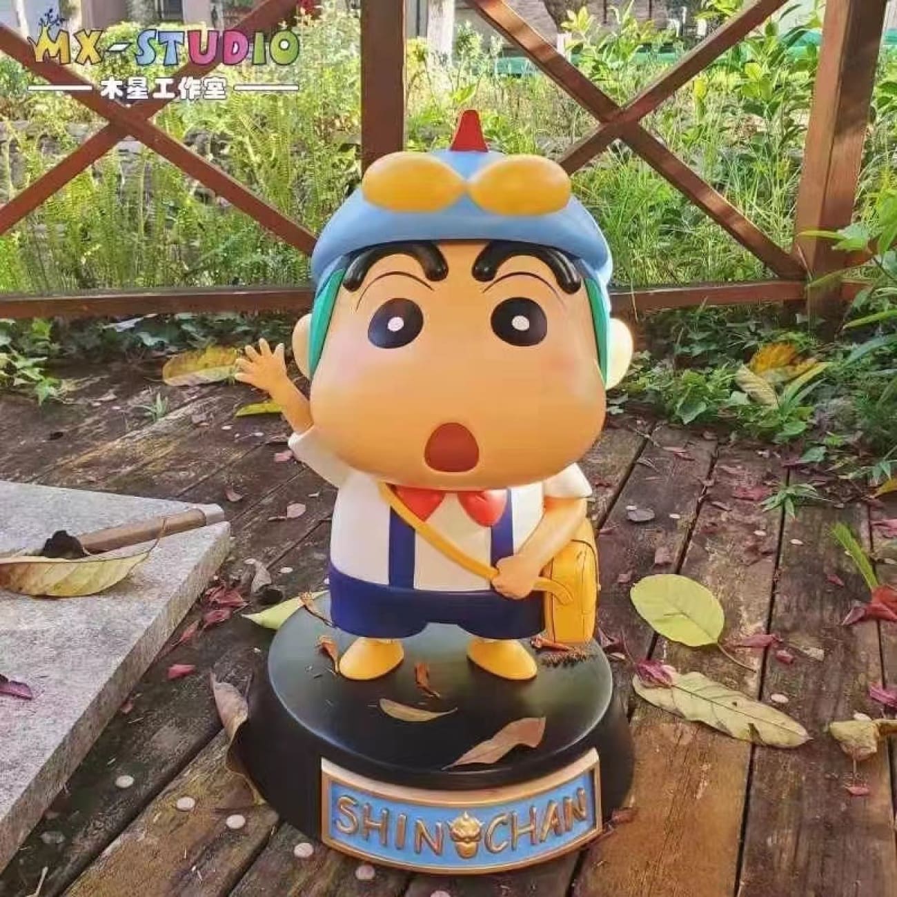 MX Studio - Crayon Shin Chan and Shiro [1/1 scale]