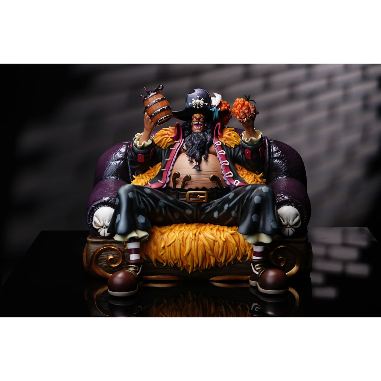 New Century Studio / Xin Shi Ji Studio - Sitting Blackbeard Marshall D. Teach