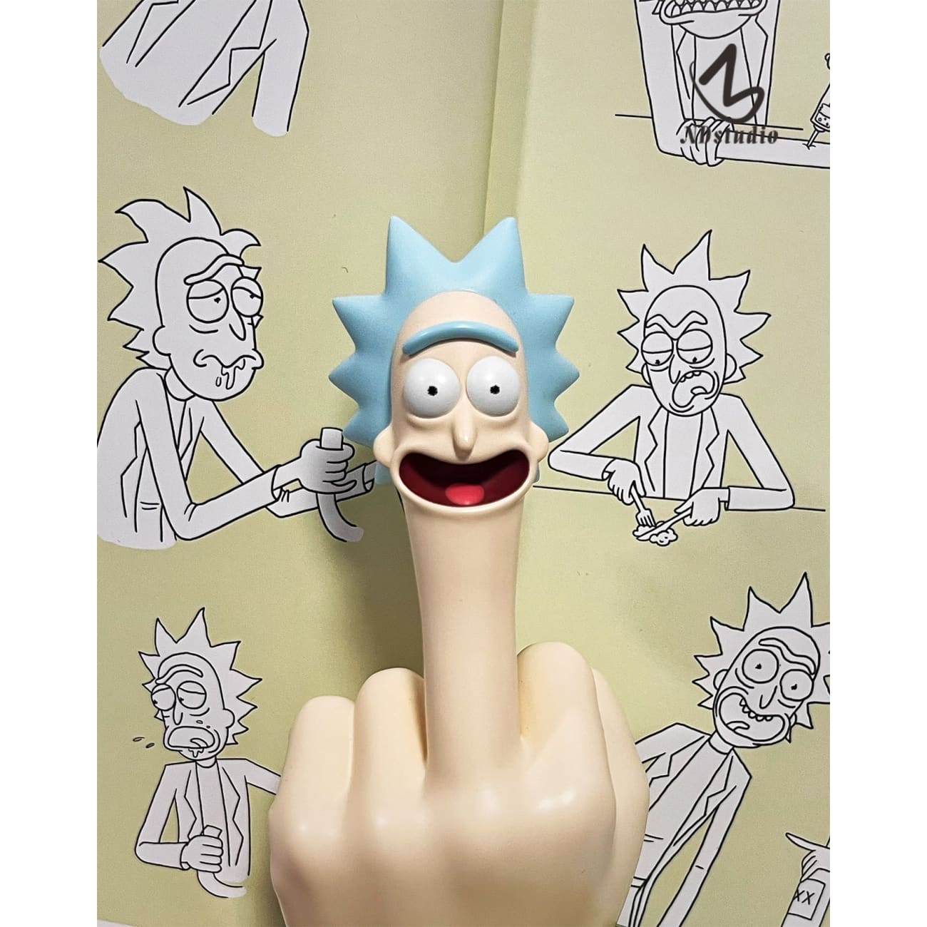 Ni Die Studio - Middle Finger Rick Sanchez [2 Variants]