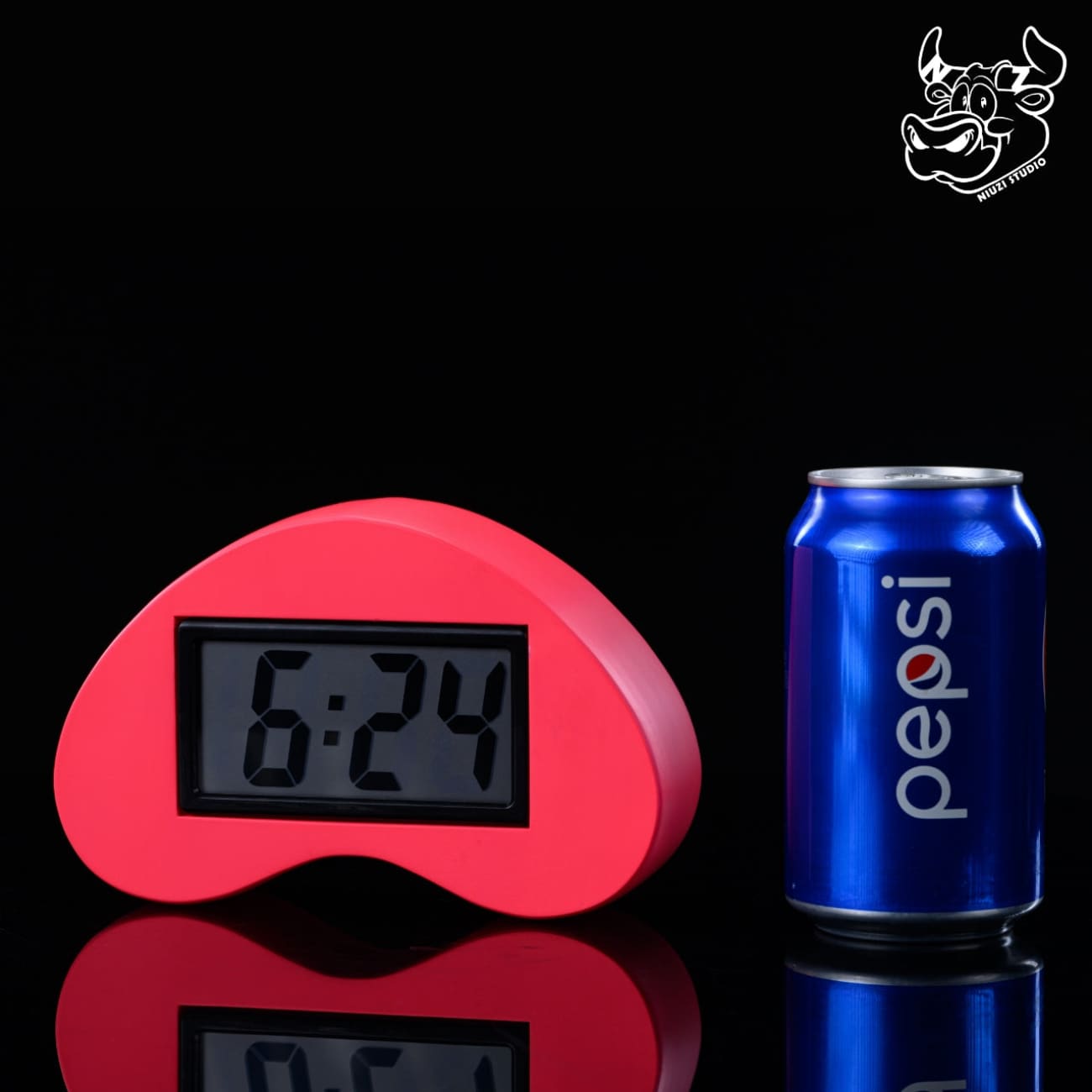 NIUZI Studio - Buriburizaemon Pig Nose Clock