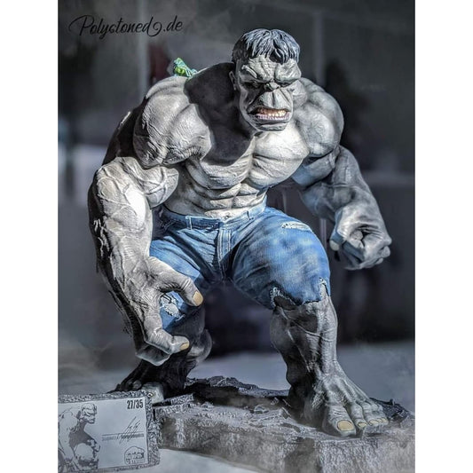 Oomph Studios - Grey Hulk [1/4 scale]