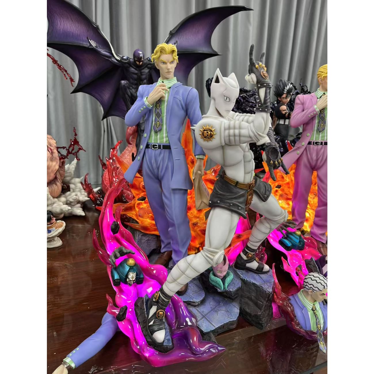 Player 1 Studio - Yoshikage Kira & Killer Quee [2 Variants]