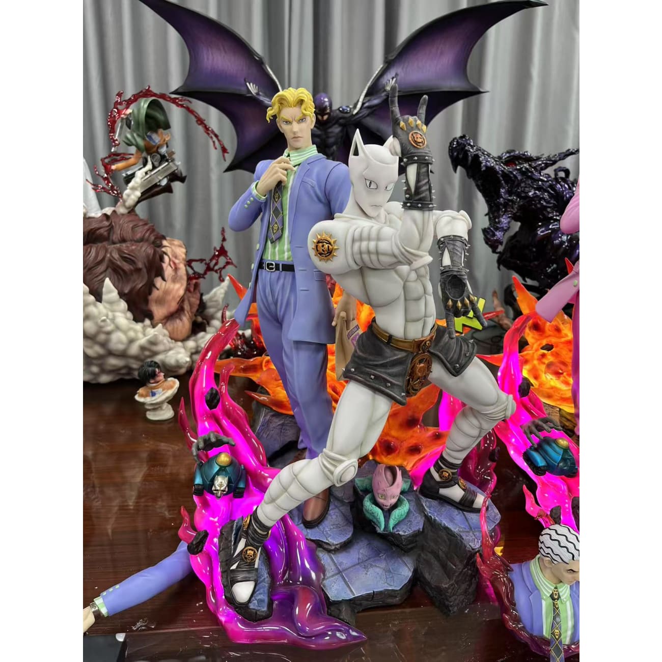 Player 1 Studio - Yoshikage Kira & Killer Quee [2 Variants]