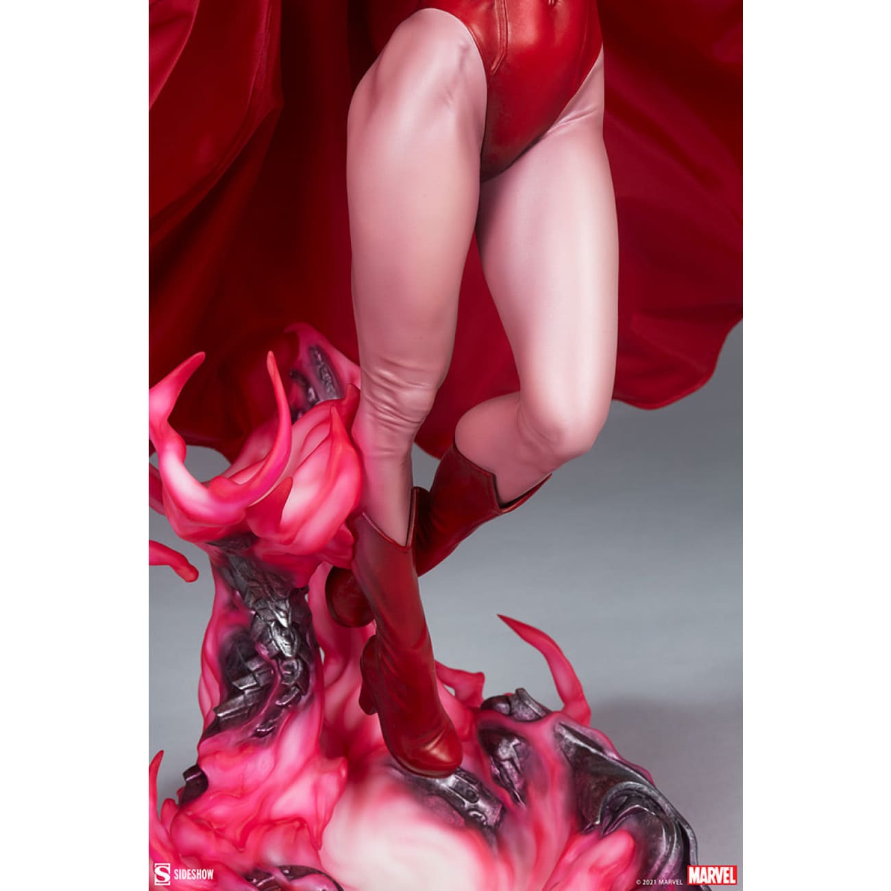 Premium Format™ Figure by Sideshow Collectibles - Scarlet Witch