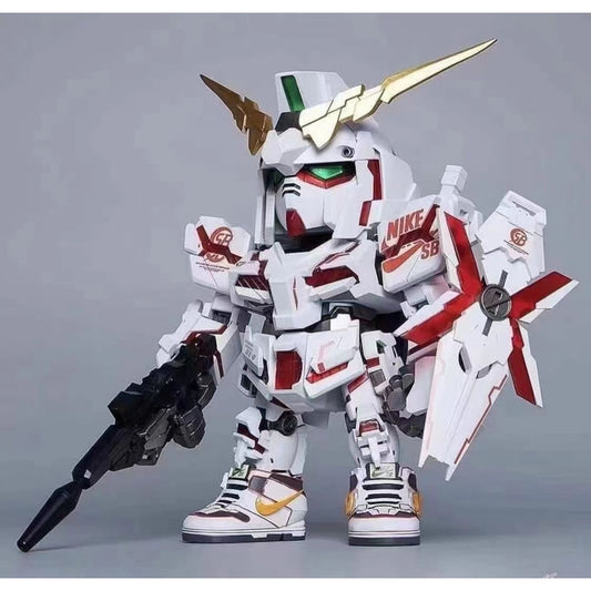QMSV Nike SB - RX-0 Unicorn Gundam [White/ Black]