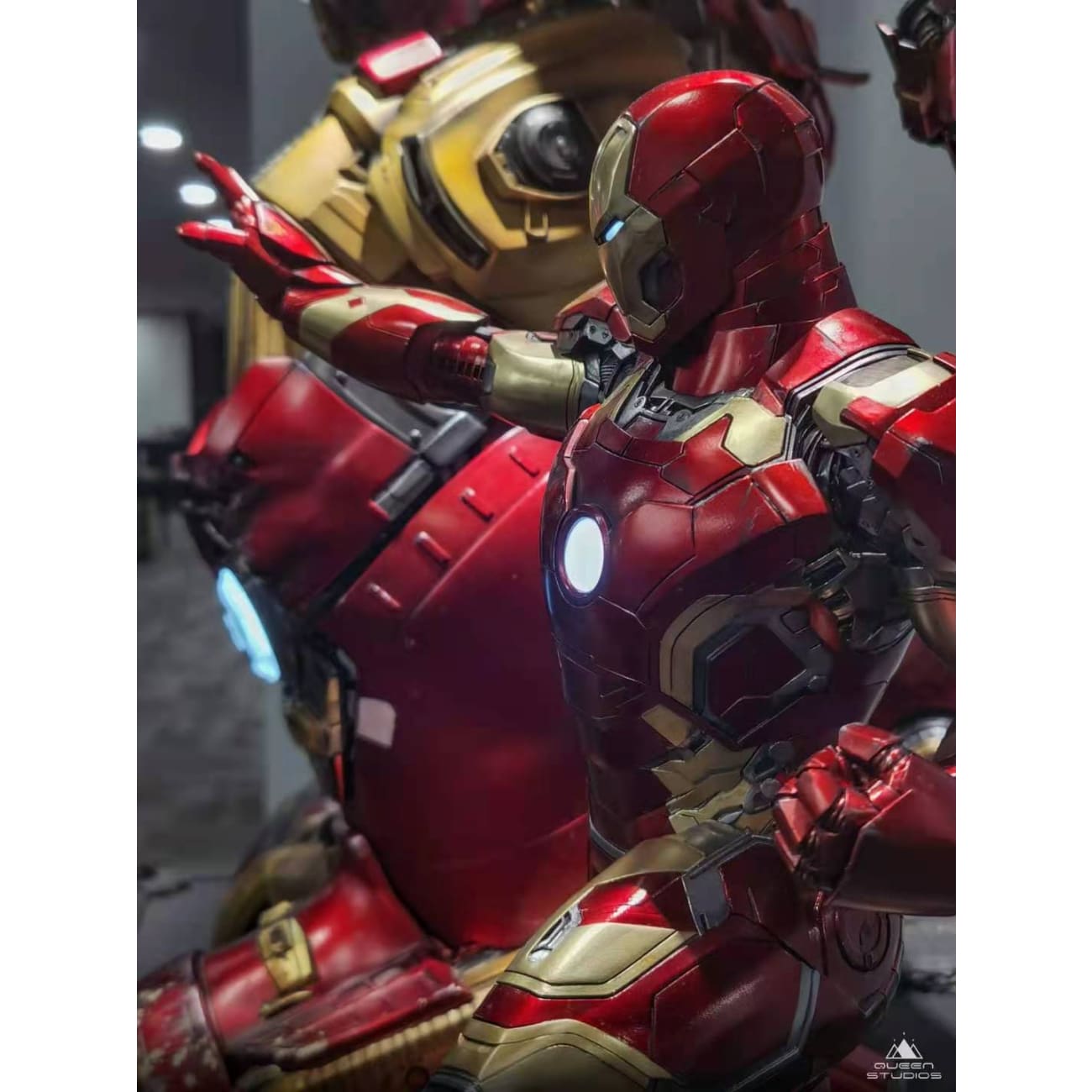 Queen Studios - Iron Man Mark 43 or Mark 44 [1/4 scale]