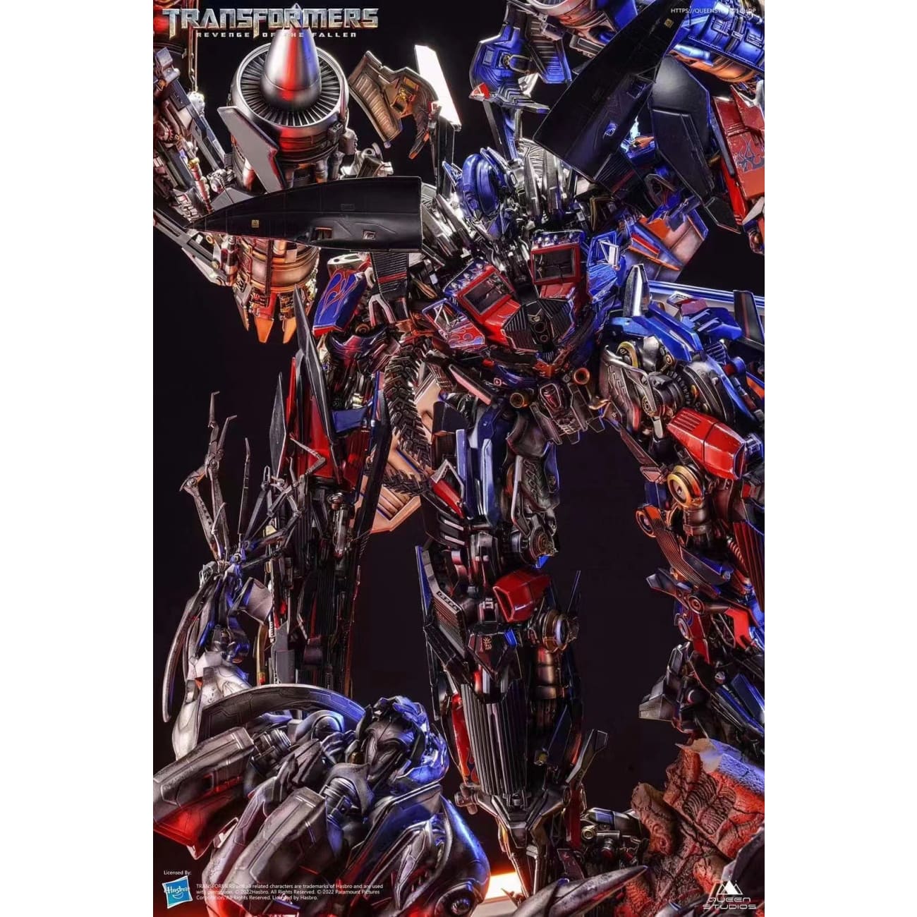 Queen Studios  - Optimus Prime vs Megatron 