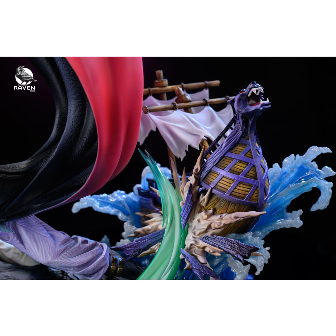 Raven Studio - Hawkeye Dracule Mihawk [2 Variants]