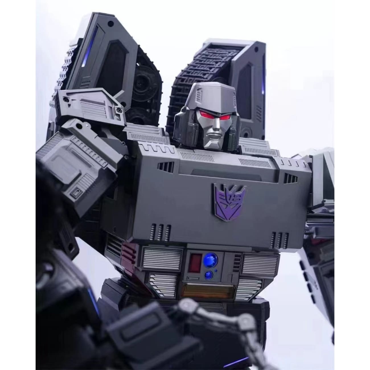 Robosen - Megatron G1 Flagship Robot WZTG1-BC