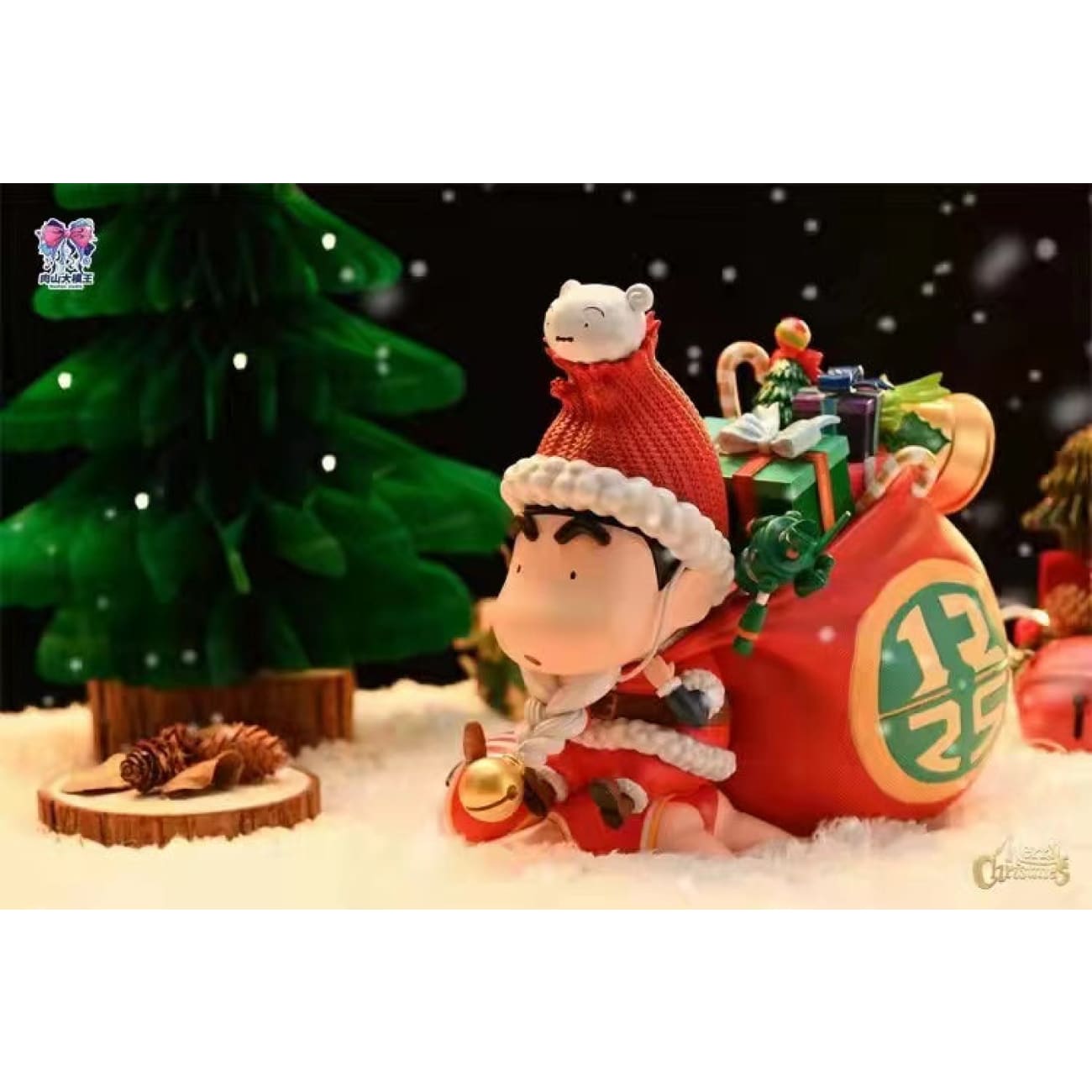 Roshan studio - Crayon Shin Chan cosplay Giving Santa