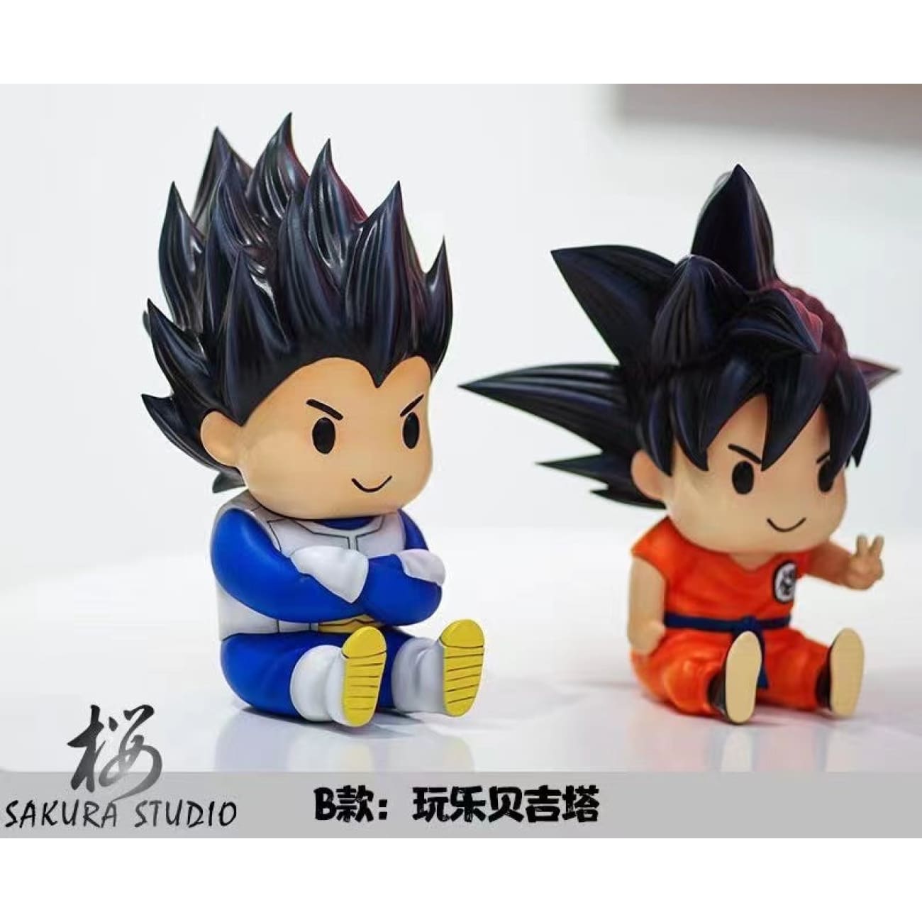 Sakura Studio - Son Goku [version A] / Vegeta [version B]