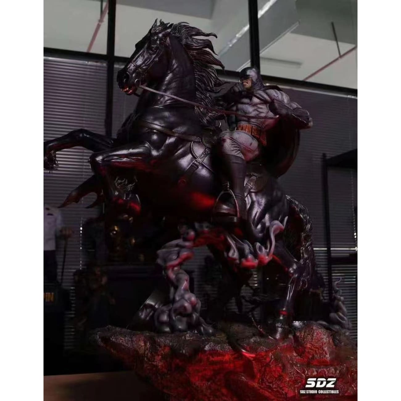 SDZ Studio - Batman: The Dark Knight Returns