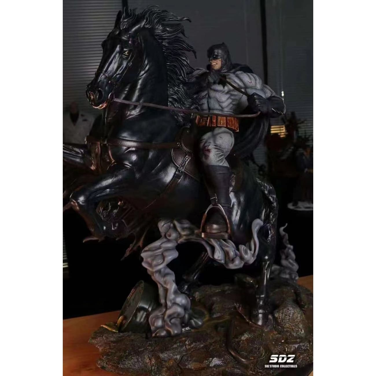 SDZ Studio - Batman: The Dark Knight Returns