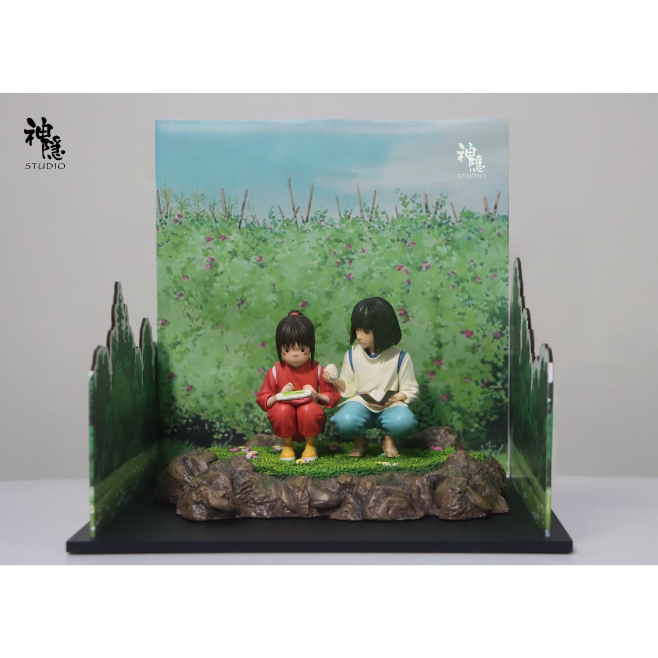 Shen Yin Studio - Chihiro Ogino & Haku with Onigiri